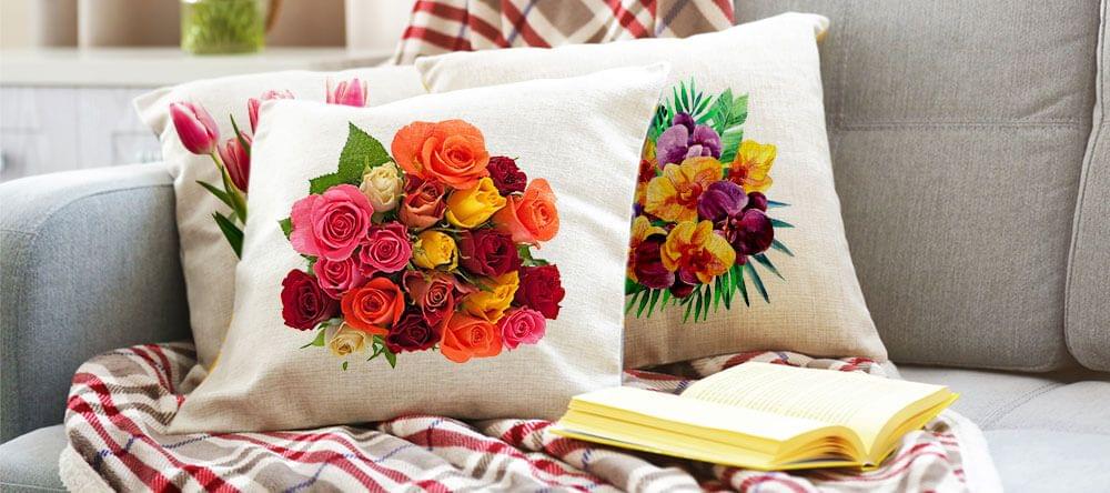 Versier zowel gewoon als apart met bloemenmotieven op een fotokussen