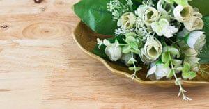 Les fleurs en plastique, c’est vraiment kitch
