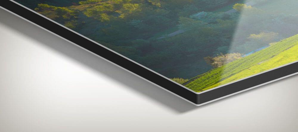 Votre photo haute brillance sur une plaque en aluminium de qualité saura certainement attirer l'attention.