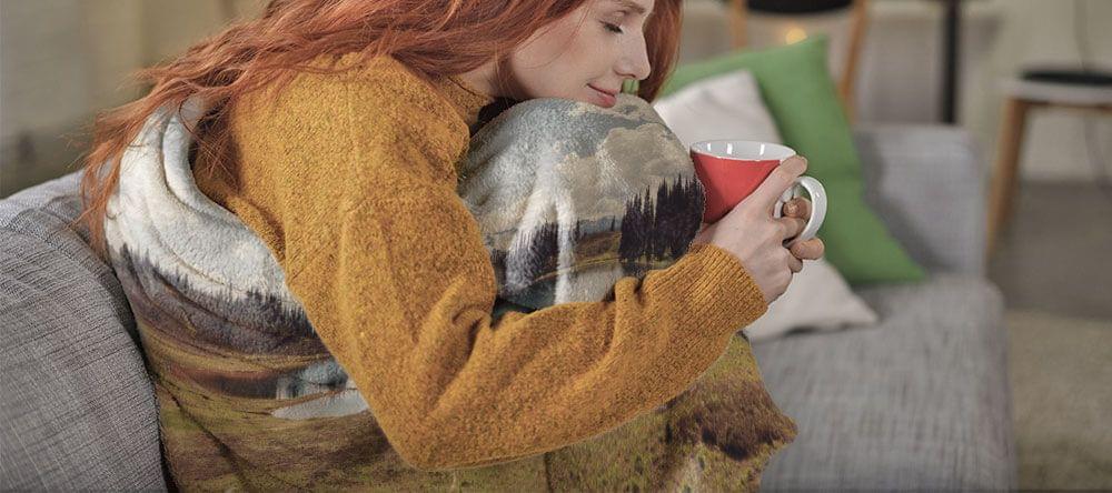 Les couleurs chaudes peuvent embellir votre humeur, et ceci même si vous avez déjà une épaisse et douce couverture pour vous réchauffer.