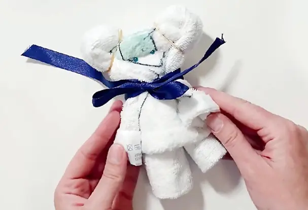 Handtuch Figuren basteln: Kunstwerke aus einfachen Handtüchern
