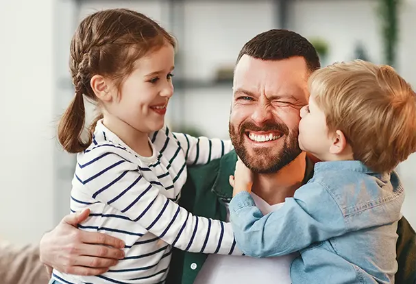 Vatertag-Fotos: liebevolle Aufnahmen mit Familie