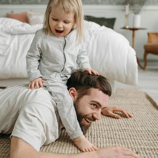 Spielspaß und Emotionen – unser liebster Fototipp Vatertag für echte Lacher