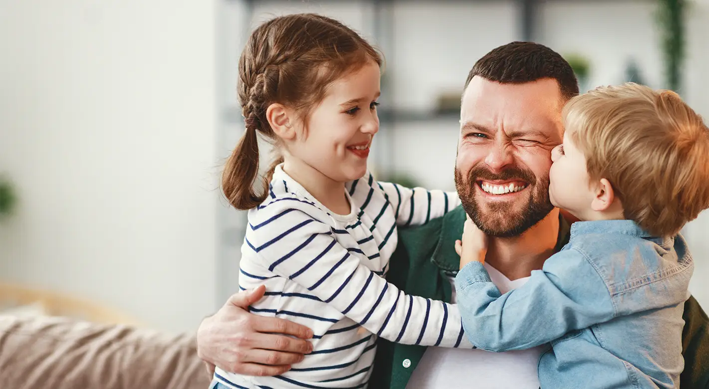 Papa-Moment voller Liebe – emotionale Fotoideen Vatertag zum Nachmachen