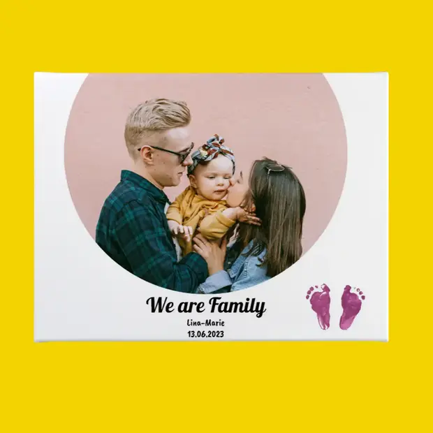 Fotoleinwand mit Baby-Foto als besonderes Wandbild
