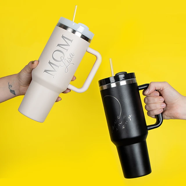 XXL Thermobecher mit Gravur in Rosa und Schwarz von ORWO