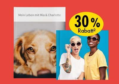 Zwei ORWO Fotobücher mit Hundefoto und modernem Coverdesign sowie 30 Prozent Rabatt vor rotem Hintergrund